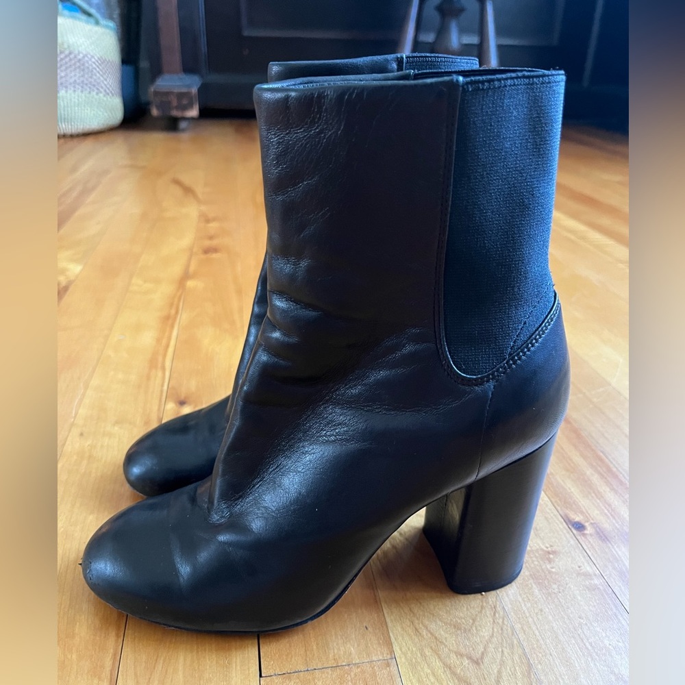 Rag & Bone 3inch boots size 36.5 ( I am normally 7) they fit perfectly.